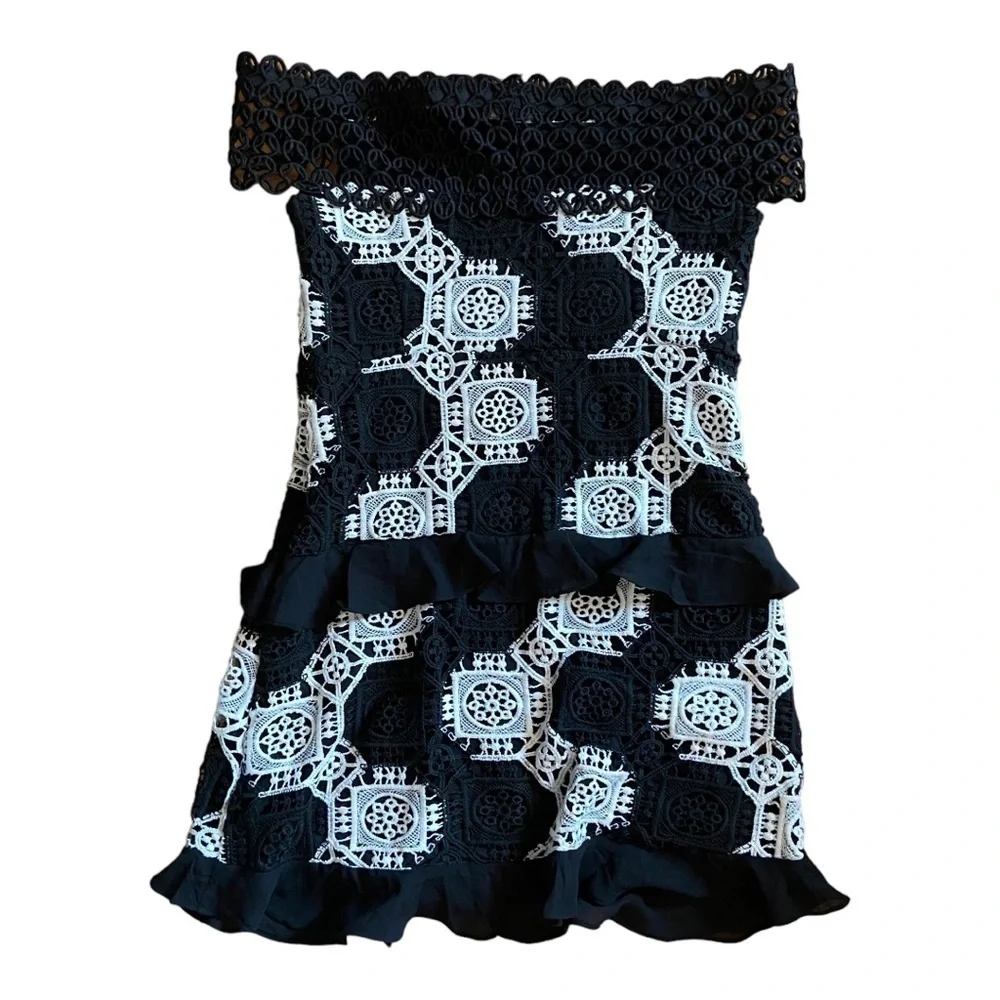 Romeo & Juliet Crochet Lace Off-the-Shoulder Dress NWT - Picture 6 of 7